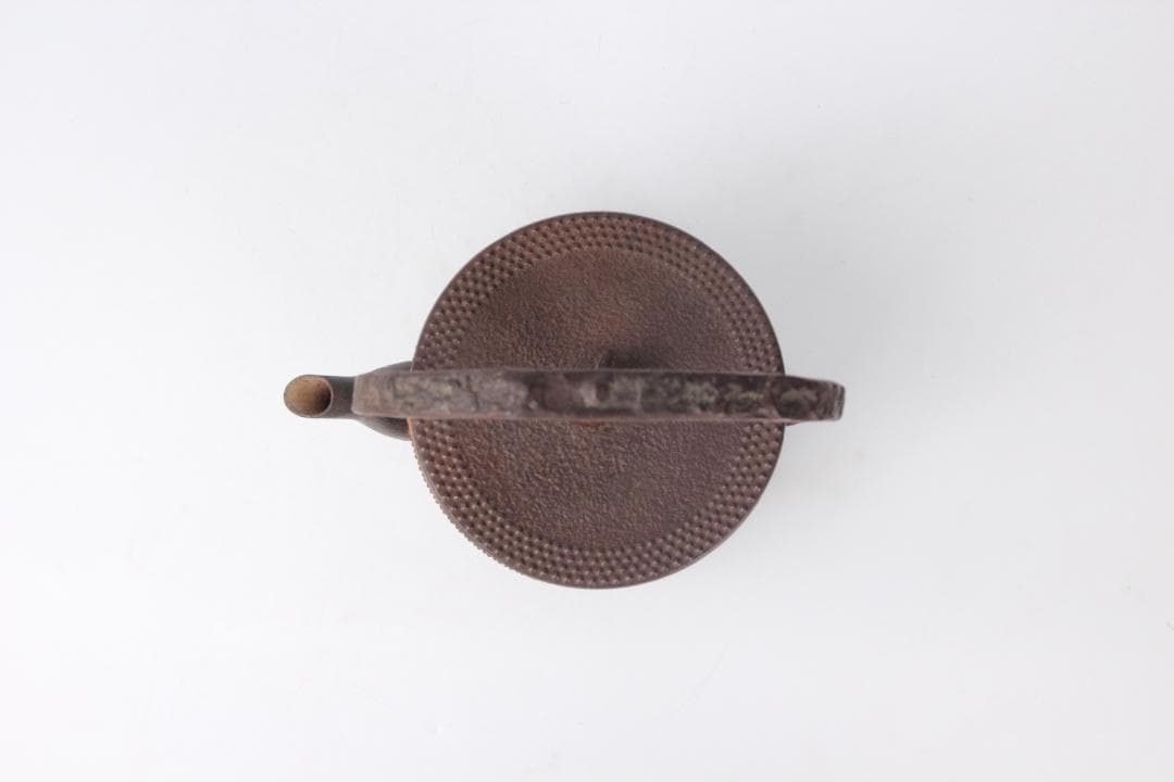 南部鉄瓶 光原社 北鳳造 身在銘　寸筒鉄瓶　約1300ml 霰 EM3-13