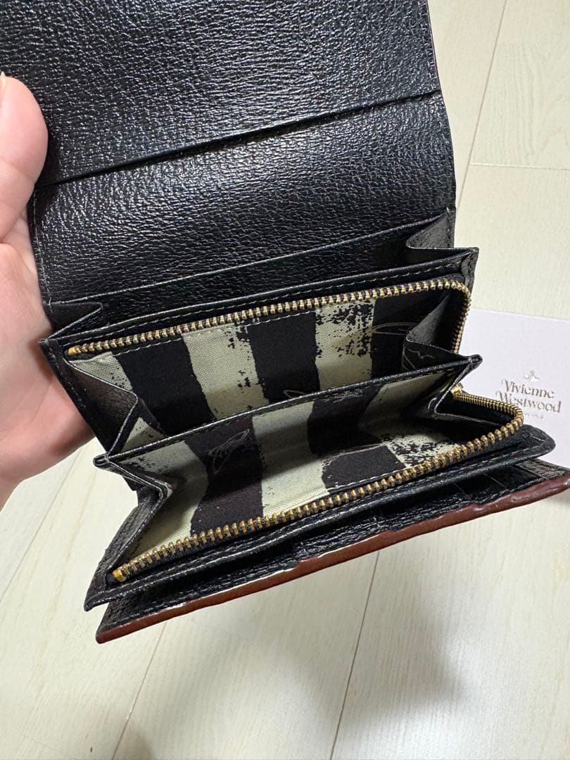 Vivienne Westwood ブラック三つ折り財布 箱付き