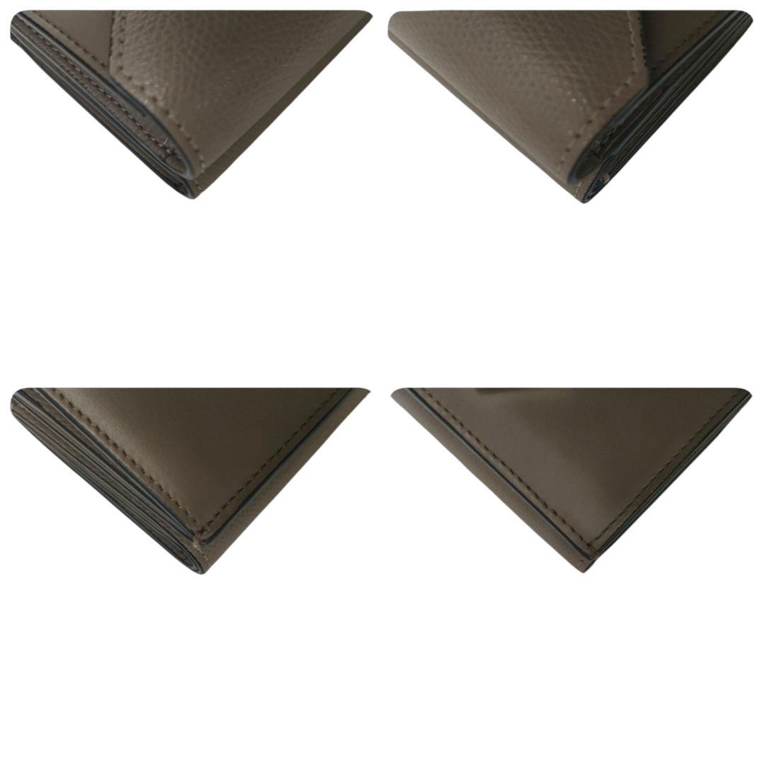 フェンディ　三つ折り財布　FFダイヤモンドウォレット　グレー　グレージュ