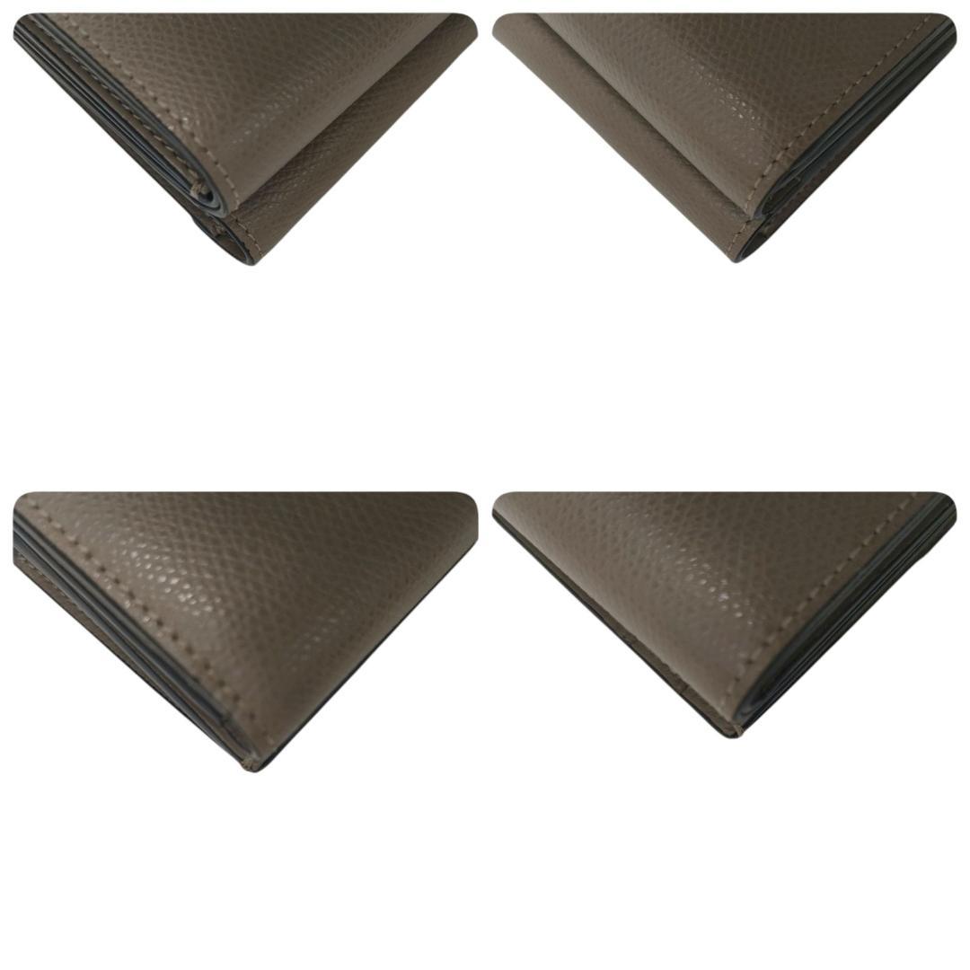 フェンディ　三つ折り財布　FFダイヤモンドウォレット　グレー　グレージュ