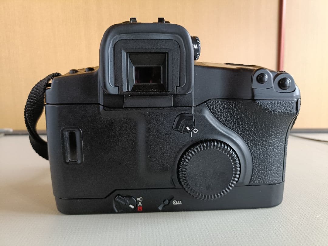 Canon EOS 3 フィルムカメラ