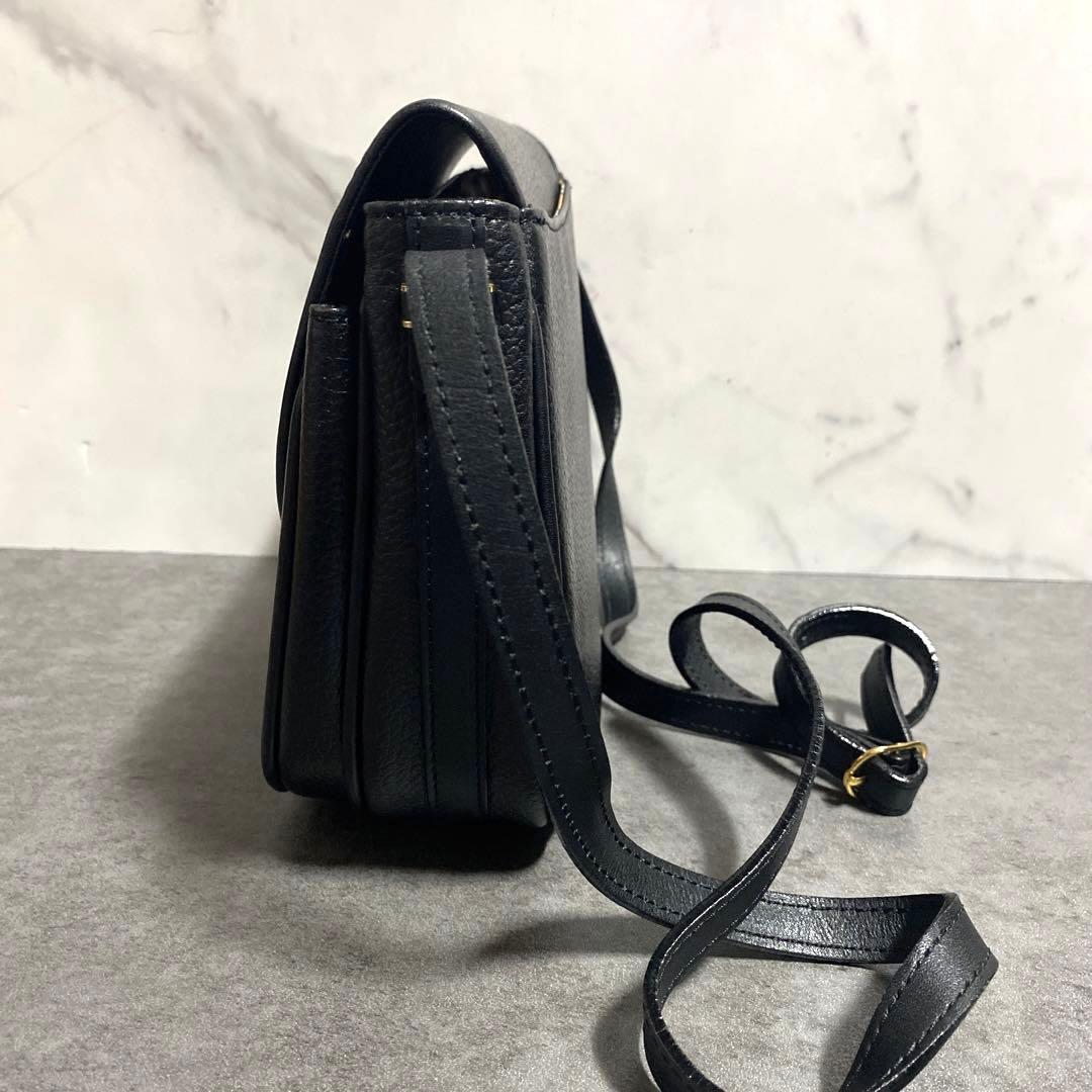 ✨極美品✨Burberrysブラックオールレザーショルダーバッグ　ノバチェック