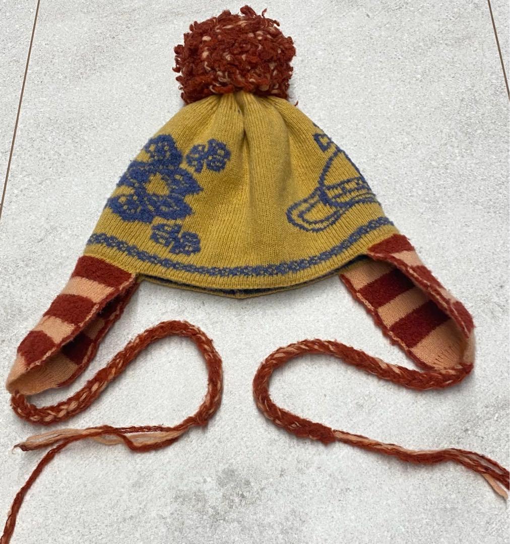 VivienneWestwood 耳当て付ニット帽 ボンボン 暖色 ビビアン