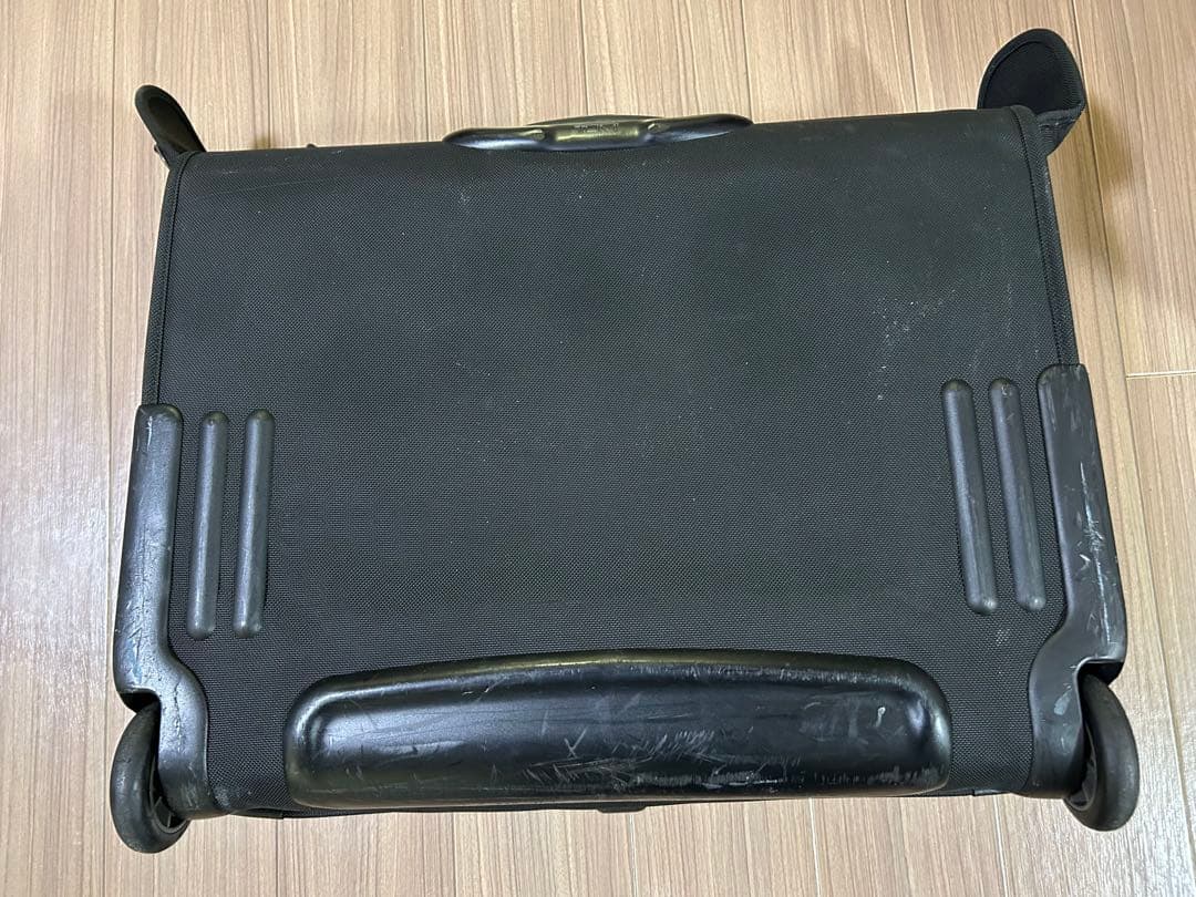 (週末セール)TUMIガーメント ブラックキャリーケース