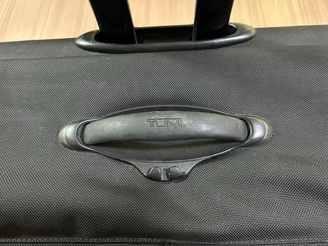 (週末セール)TUMIガーメント ブラックキャリーケース