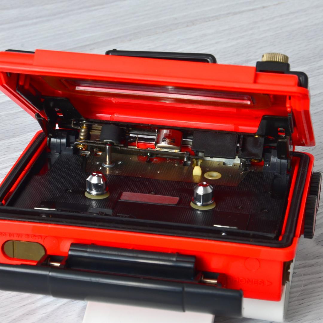 SONY WALKMAN WM-F5スポーツウォークマンon the BEACH