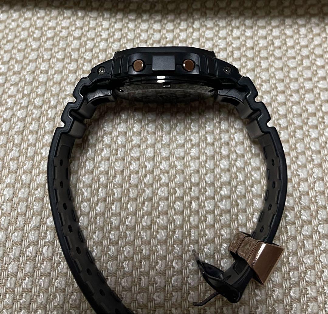 G-SHOCK DW-5030C 30周年記念モデル