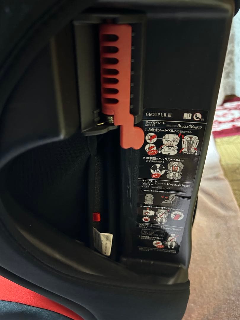 新品未使用品ミッキーマウスチャイルドシート