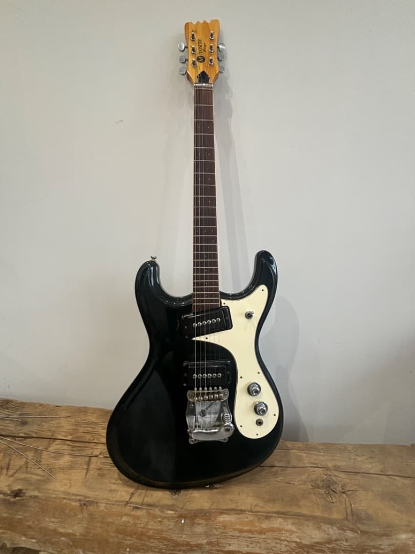 Mosrite Avenger モズライト アベンジャー ジャパン