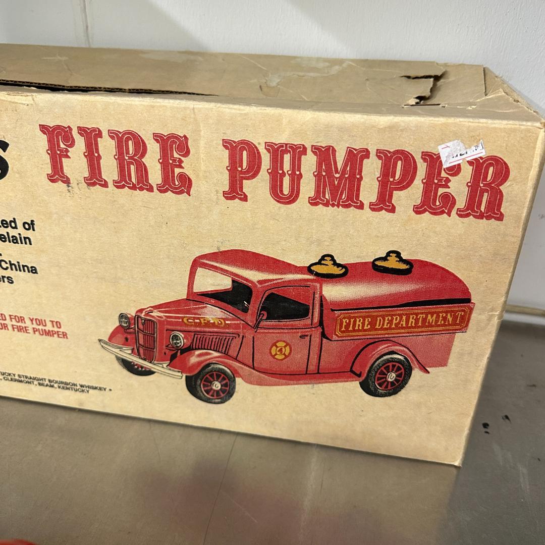 Jim Beam ファイヤーパンパー 消防車 Regal China製 箱付き