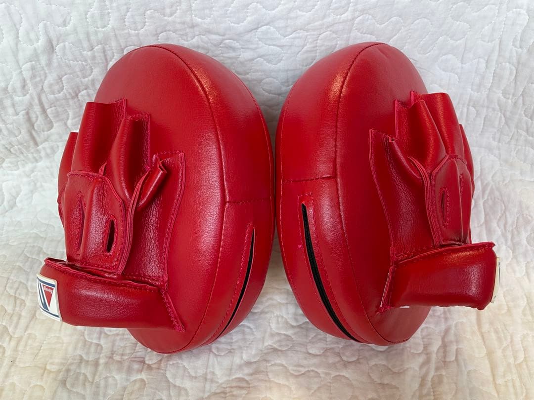 新品 ウイニング ボクシング パンチングミット CM-50