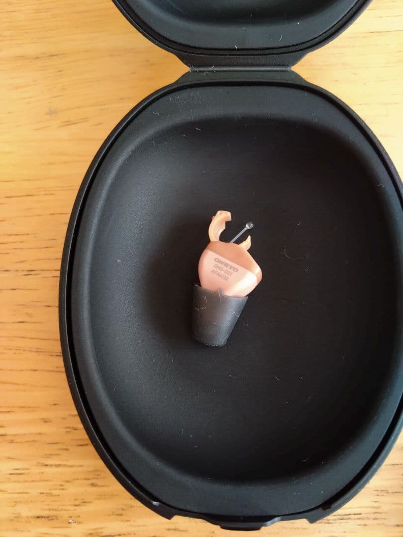 ONKYO　オンキヨー集音器　補聴器　右耳用　電池付き