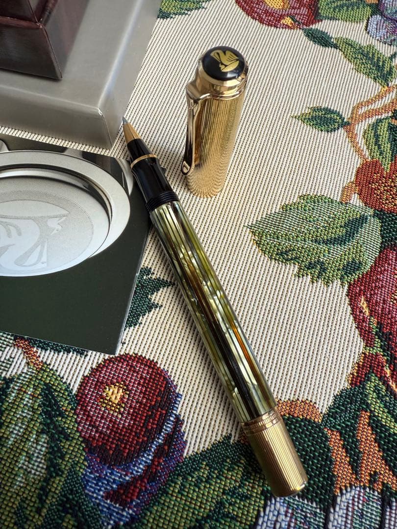 Pelikan ゴールド/シルバー、R450