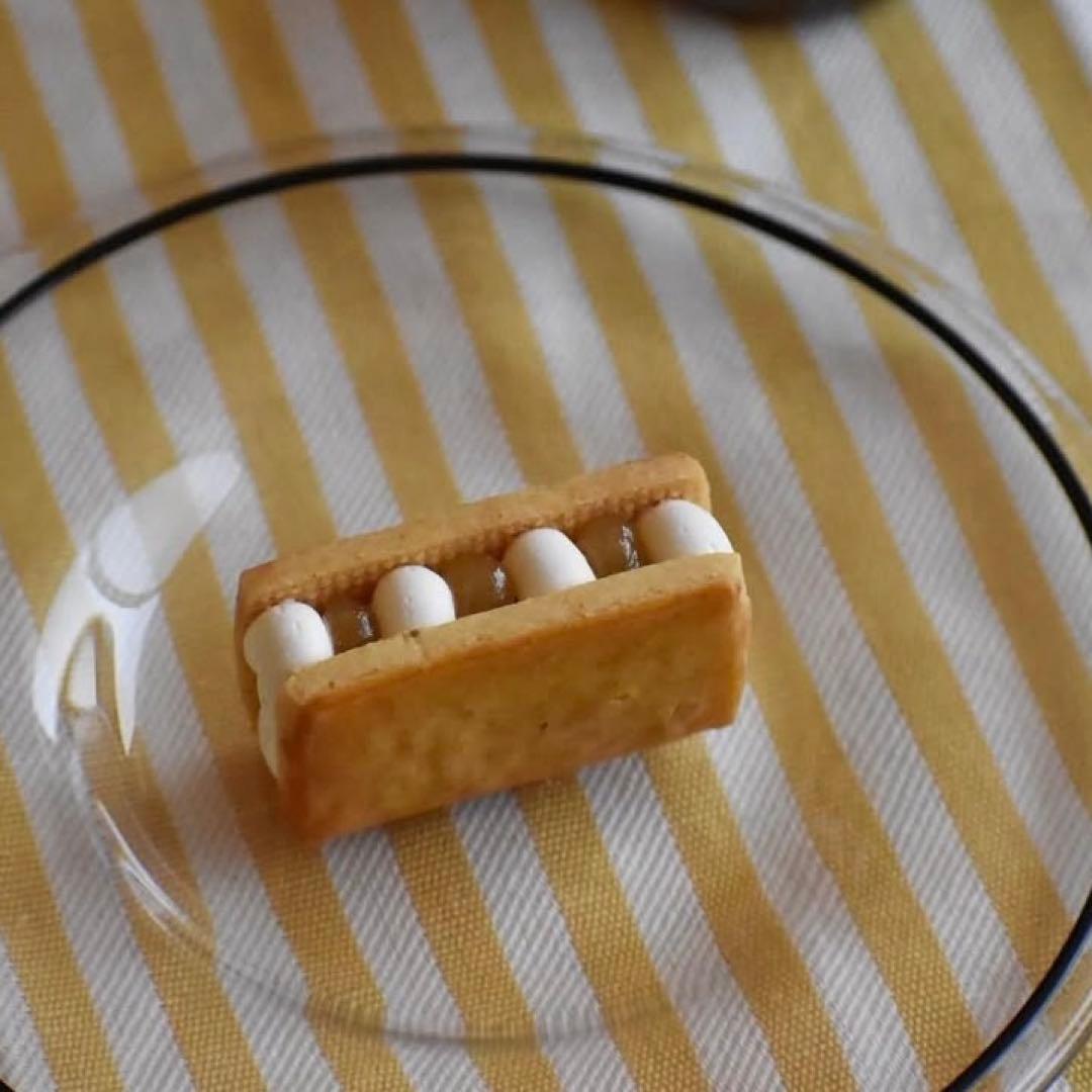 新品未使用♡黒川登紀子 縁カラー ガラスプレート大 2枚セット 緑赤