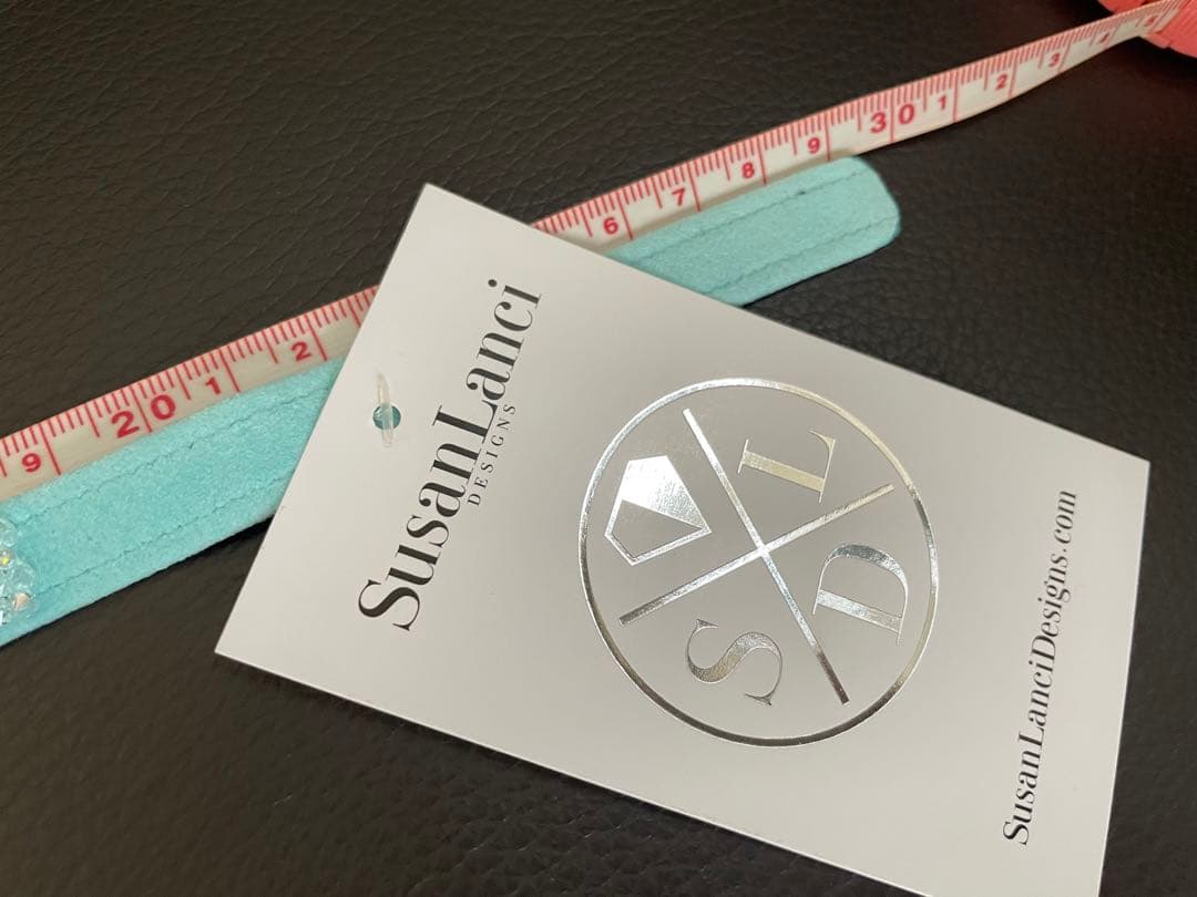 SUSANLANCI スワロフスキー首輪　スーザンランシー　ティファニーブルー