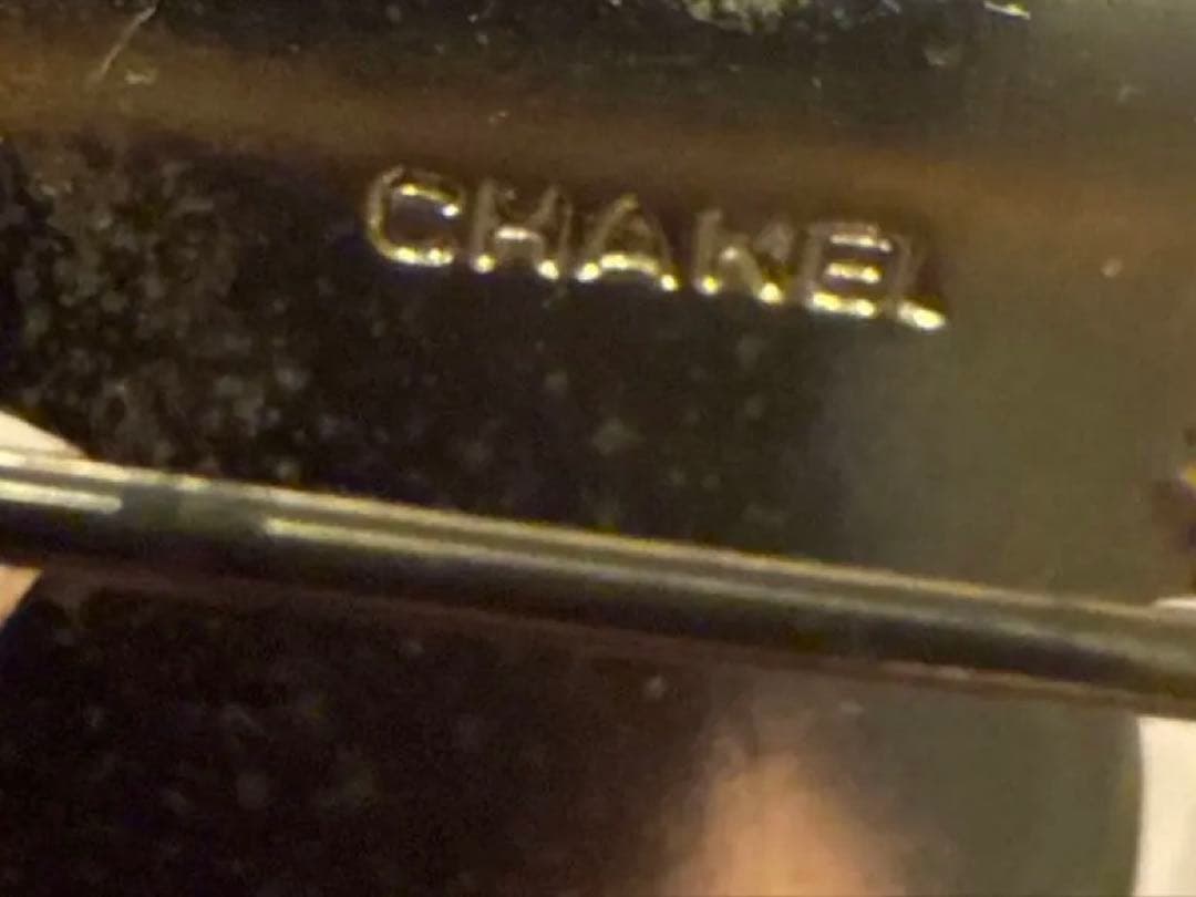 CHANEL刻印ピンブローチ ゴールド 付属品なし