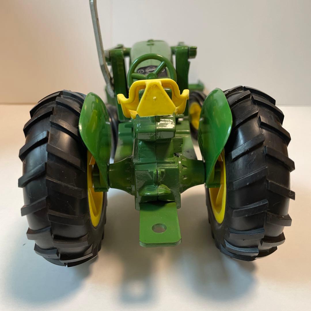 2211.ジョンディアトラクターJD2010 1/16ミニカー