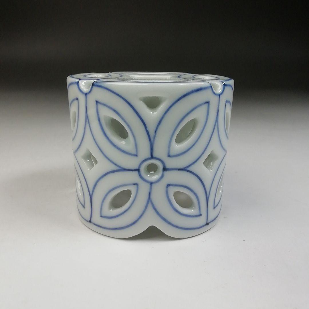 Ｔ９４１　蓋置　『染付　七宝透シ』『紫翠窯　西村徳泉 造』　共箱　茶道具