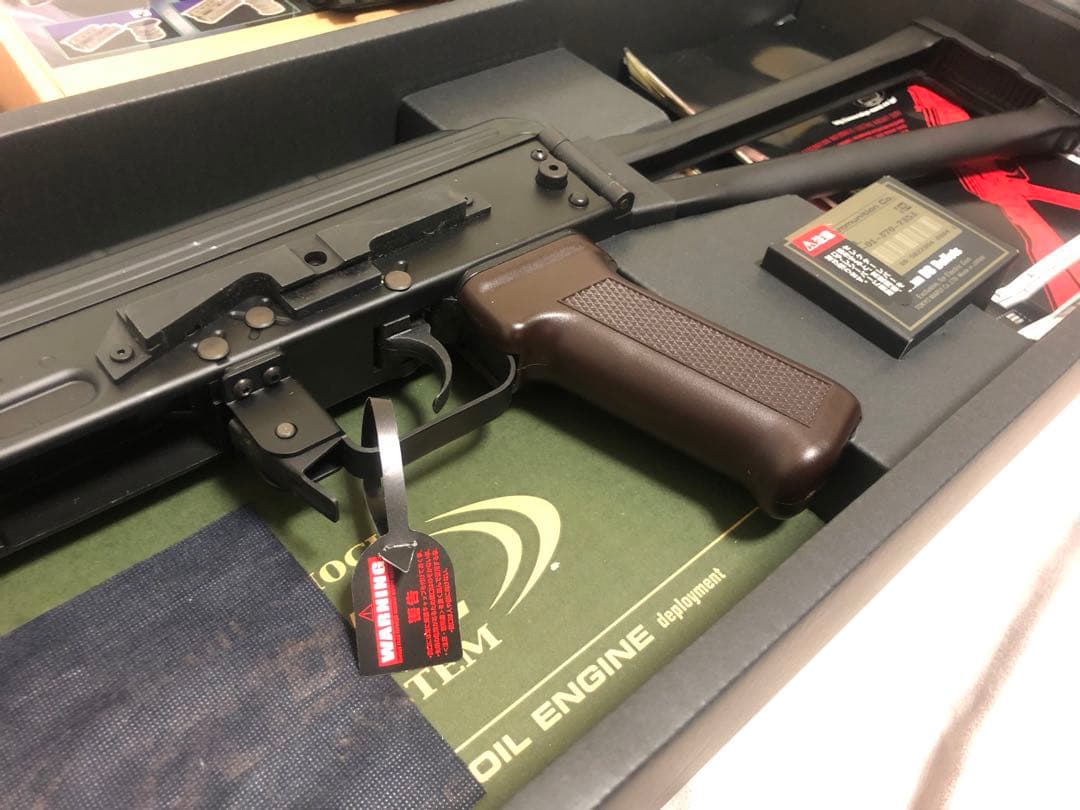 【スーさん】AKS74Nリコイルショック　次世代電動ガン　マガジン6個付