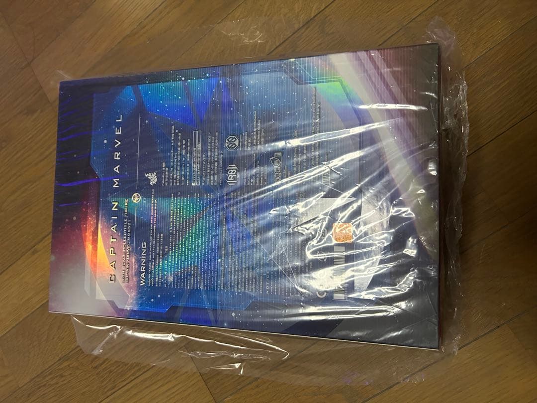 キャプテン・マーベル フィギュア　ホットトイズ