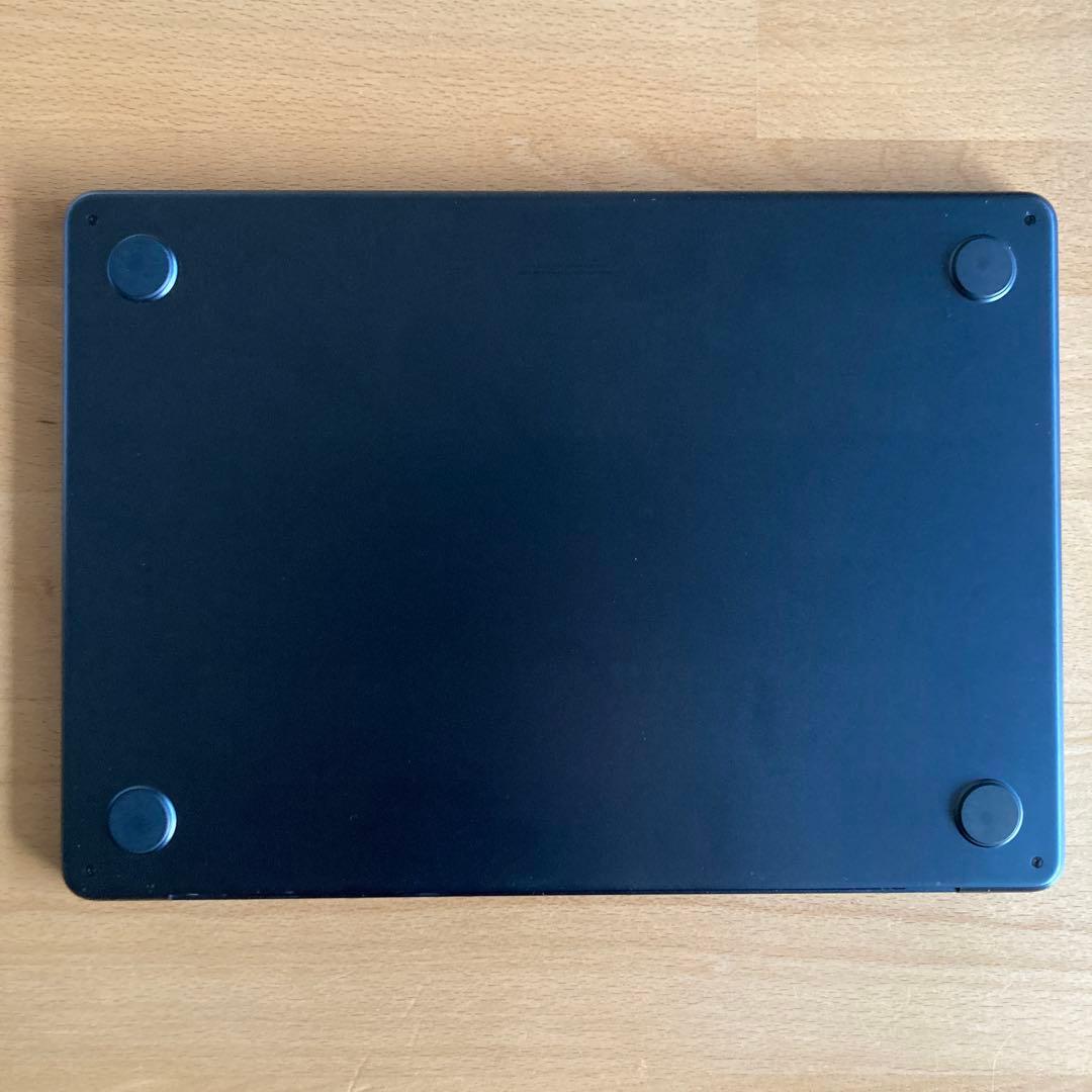MacBook Air M2 13.6インチ　ミッドナイトブルー