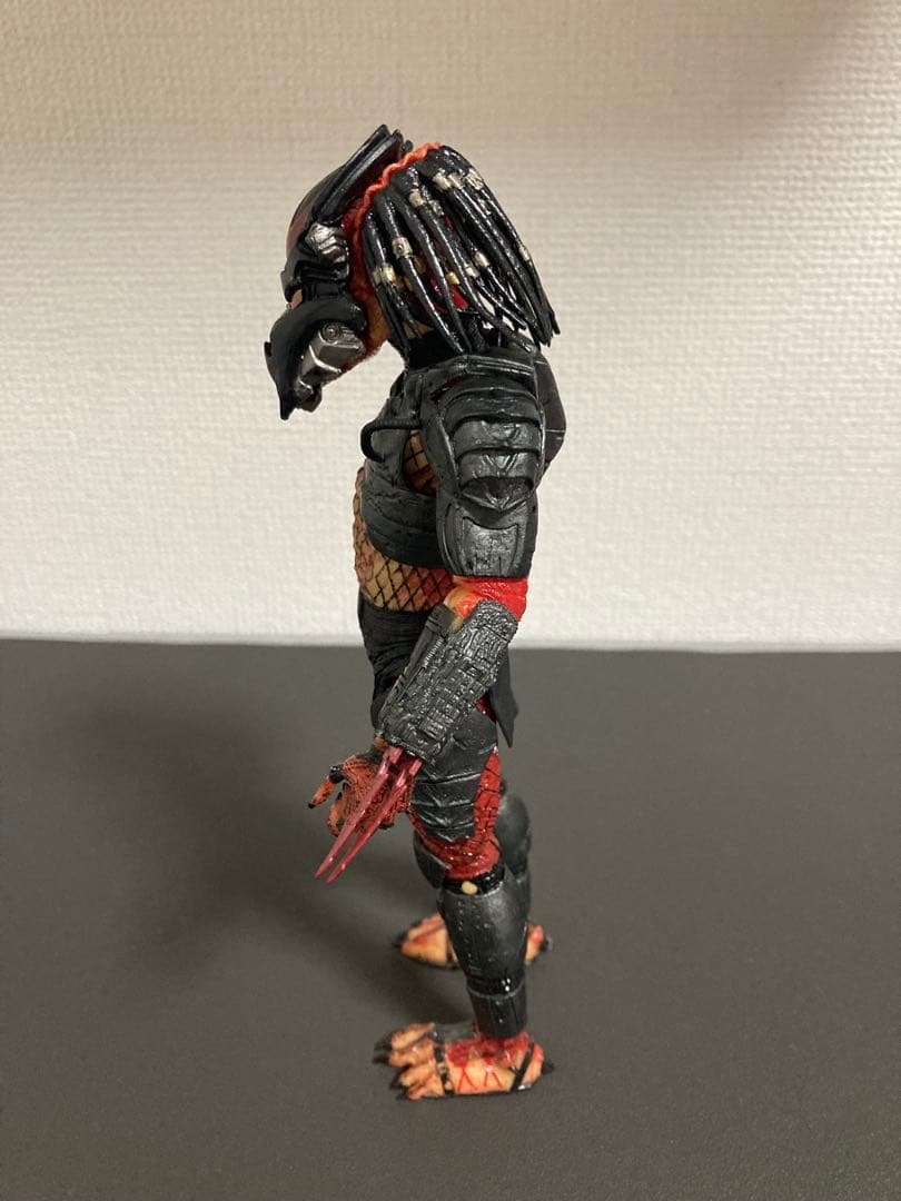 ネカ　NECA バイパー　プレデター