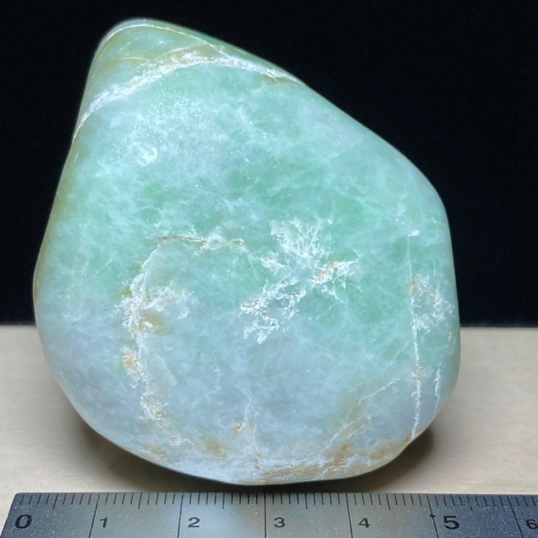 糸魚川翡翠　海中翡翠　濃いアップルグリーン　翡翠輝石　原石　279.5ｇ