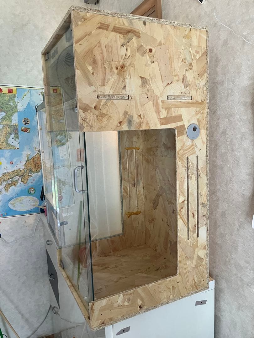 爬虫類　木製飼育ケージ　前面ガラス無し　40X40X80CM