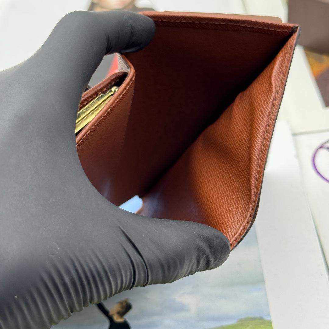 ルイヴィトン モノグラム ヴィエノワ 二つ折り がま口 財布