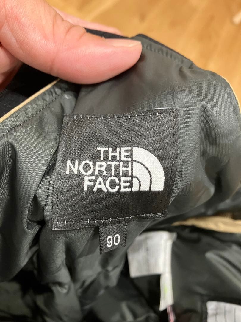 ノースフェイスベビー用スキーオーバーオール ベージュと黒90cm