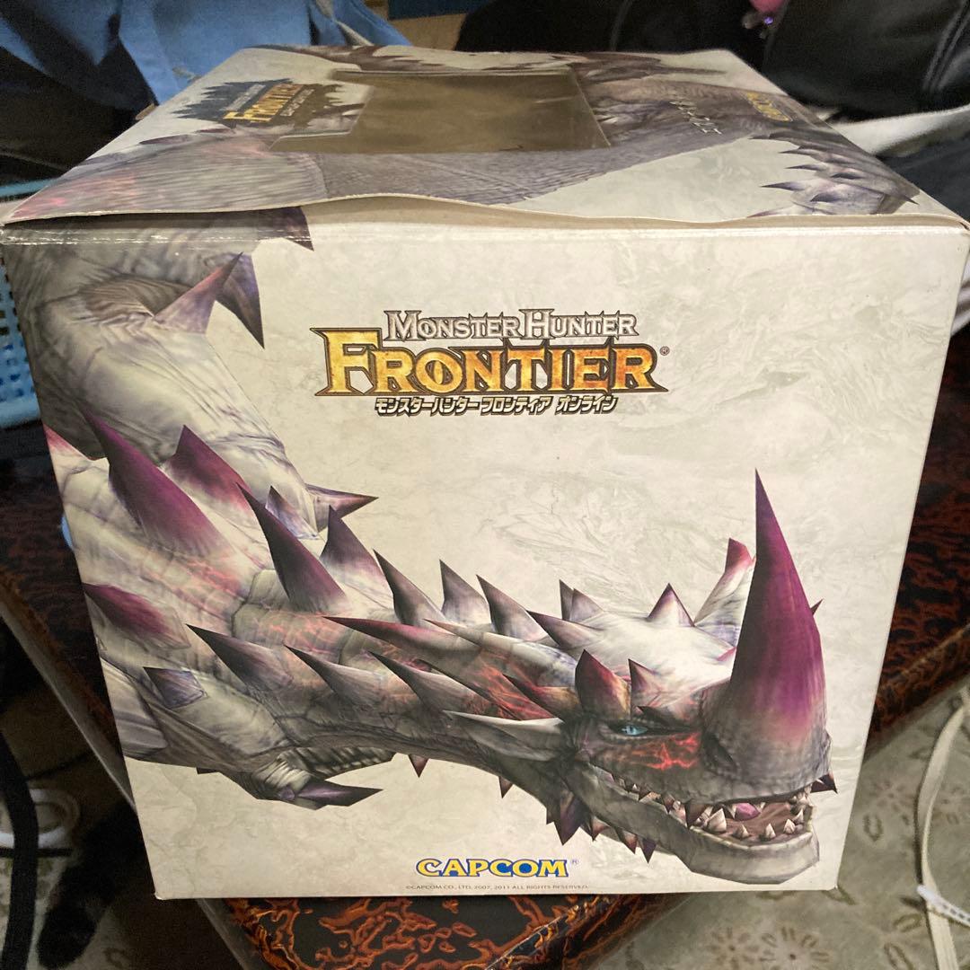 モンスターハンターフロンティア　 エスピナス希少種300体限定フィギュア当選品