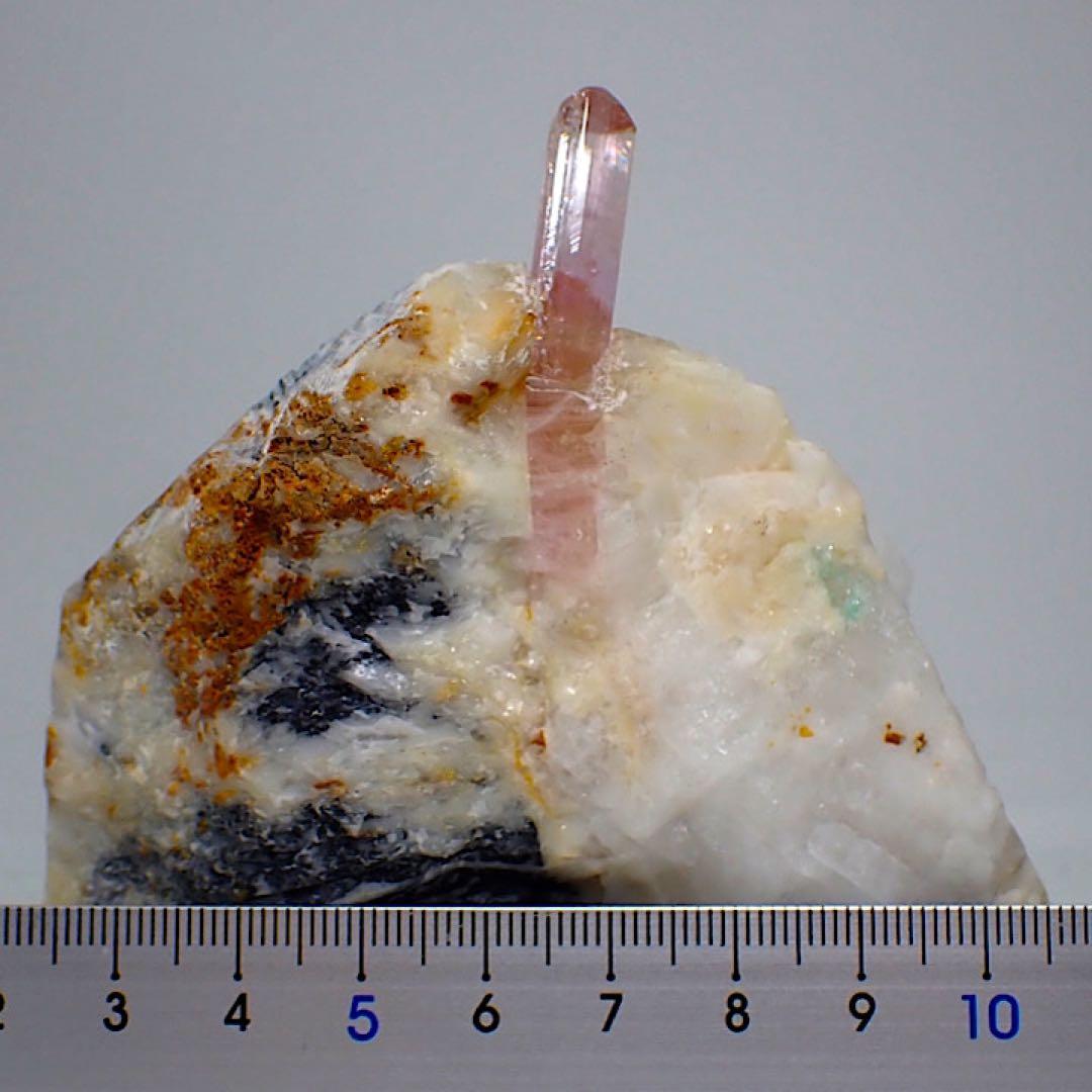 【パキスタン/カトラン産】ピンクインペリアルトパーズ
