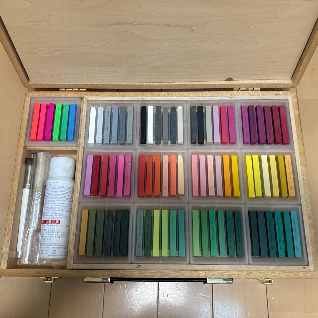 ヌーベルカレーパステル 150色セット 木箱入り