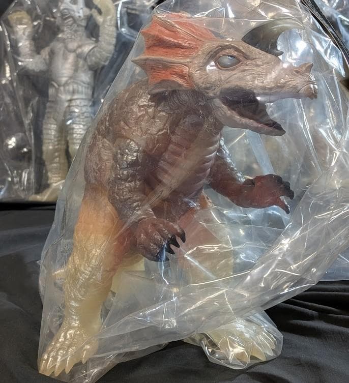 ミクラス「ウルトラセブン」カプセル怪獣（ＣＣＰ）ソフビフィギュア未開封