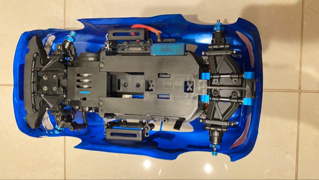 スコーピオン 1/10 電動ラジコンカー