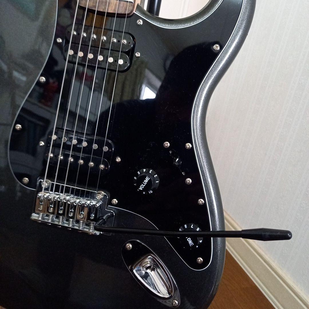 『希少・美品』SQUIER by FENDER STRATOCASTER