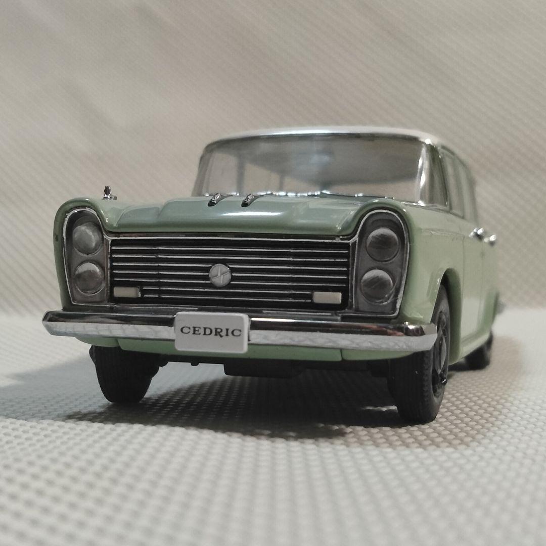 ★商談中★　　　　　5302 ノレブ 2002年 日産セドリックバン 1/43