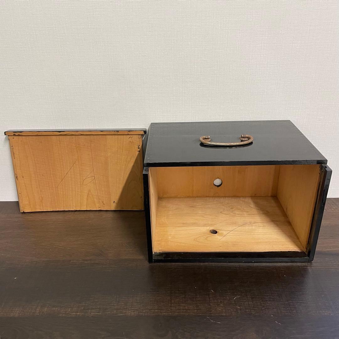 【骨董・漆器】天然木 漆塗 重箱 外箱付き 蒔絵（竹・矢）三段重提重アンティーク