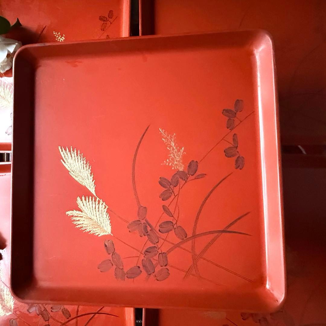 A様へ感謝お嫁入り‼️節目にJAPAN GOLDすすき天然木朱色沈金御膳 10客