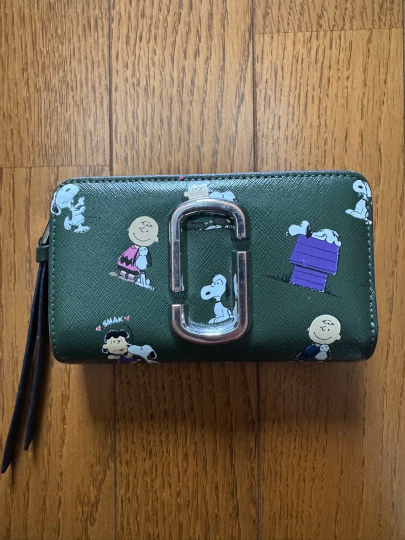 中古　マーケジェイコブス　スヌーピー　ウォレット　財布