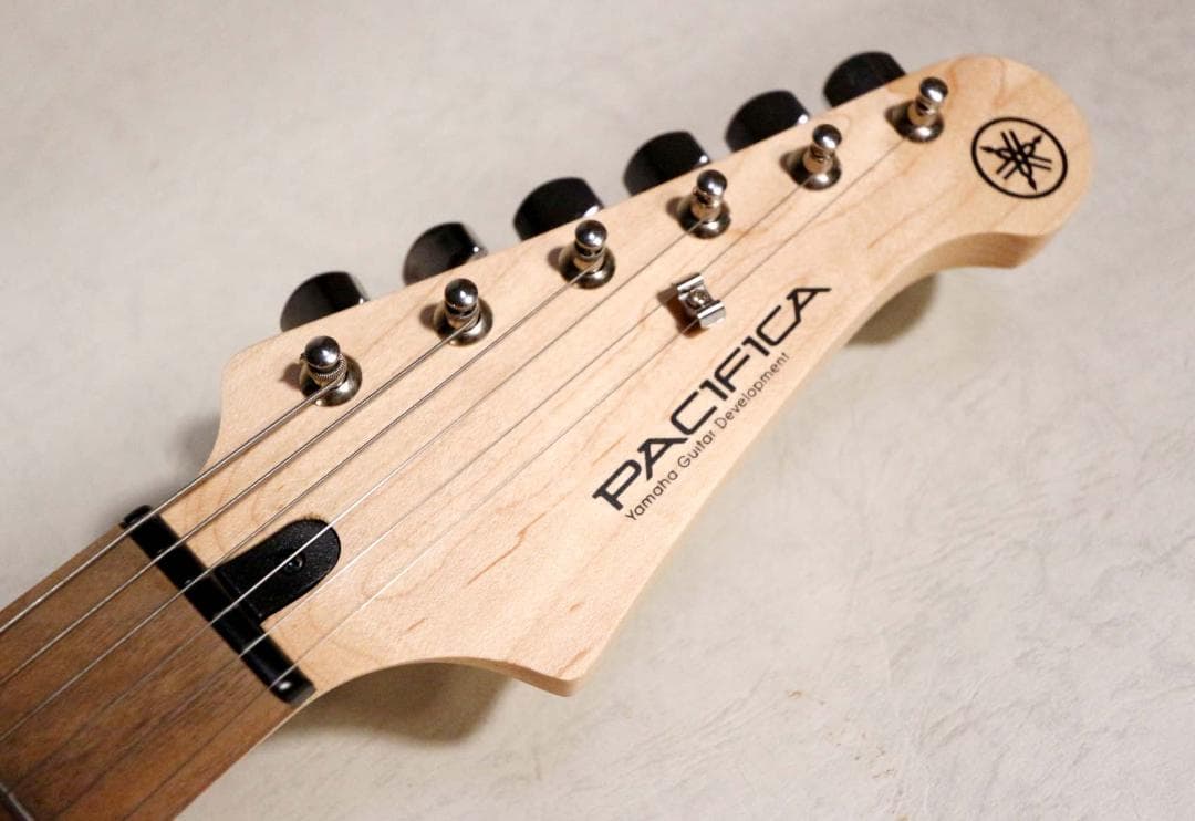 ■YAMAHA■エレキギター■PACIFICA パシフィカ PAC012 赤