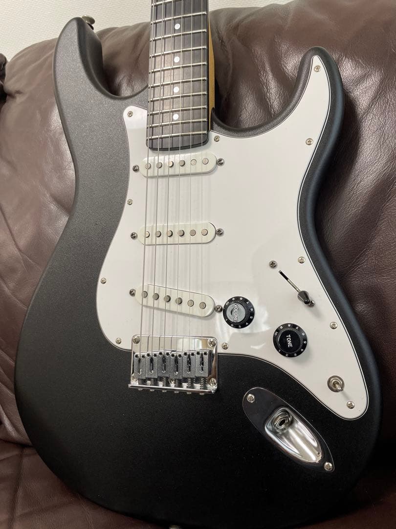 Carvin Bolt SSS エレキギター