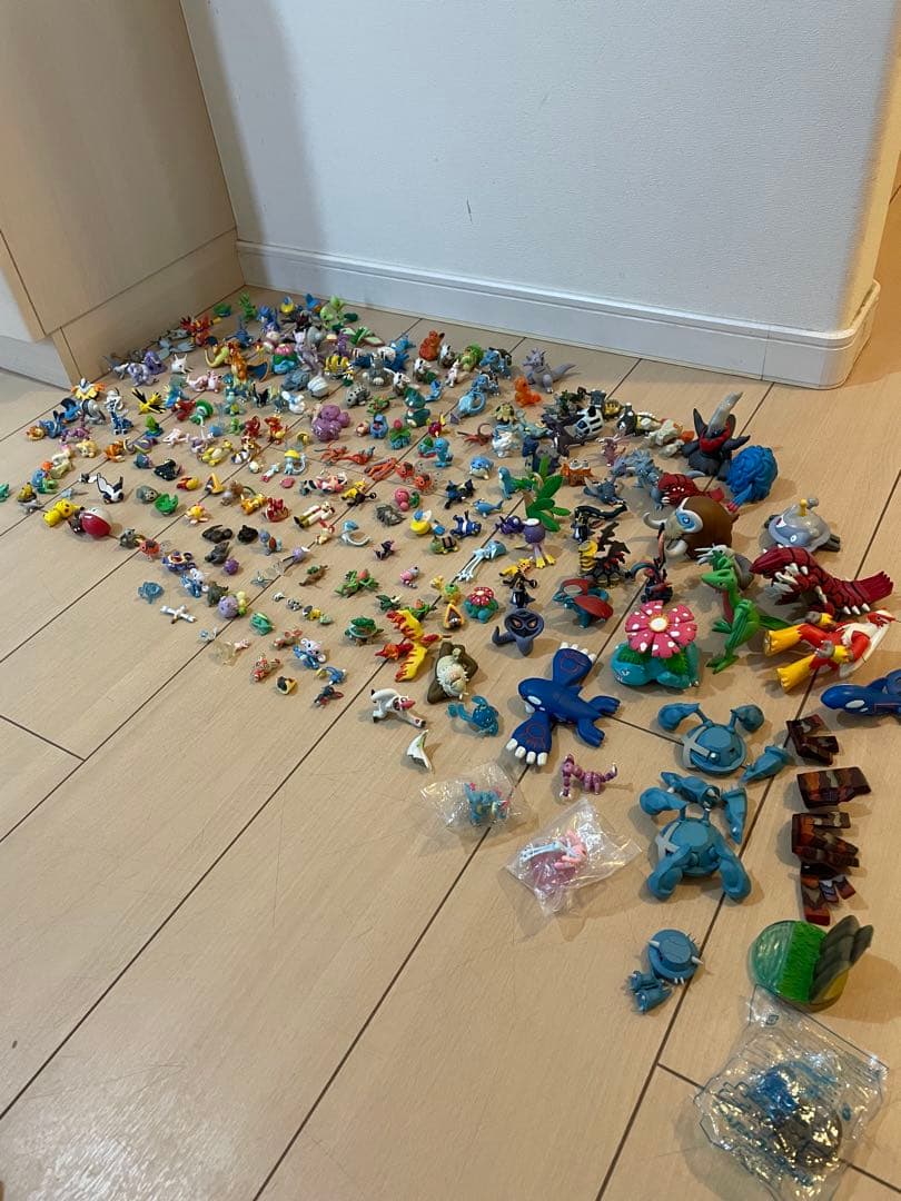 立体ポケモン図鑑等まとめ売り 【廃盤】250体くらい