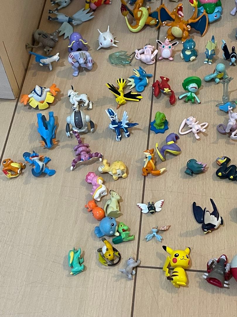 立体ポケモン図鑑等まとめ売り 【廃盤】250体くらい