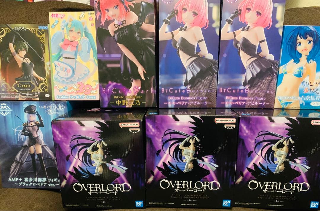 831 まけいん　八奈見杏菜　モモ　ダークネス　二乃　初音ミク　喜多川海夢