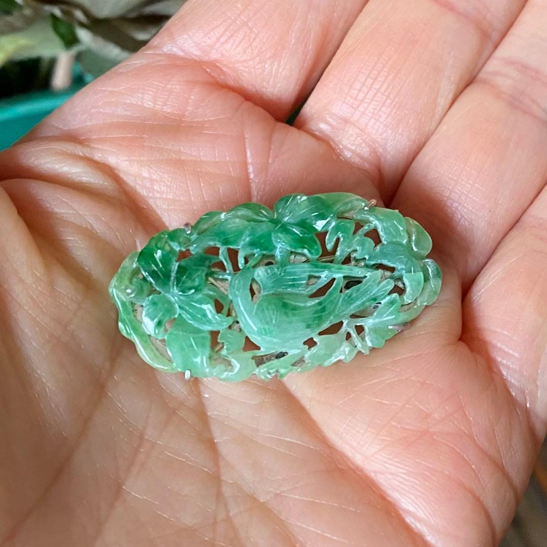 アンティーク翡翠ペンダント兼ブローチ　透かし柄の花鳥図透明感の良いロウカンタイプ