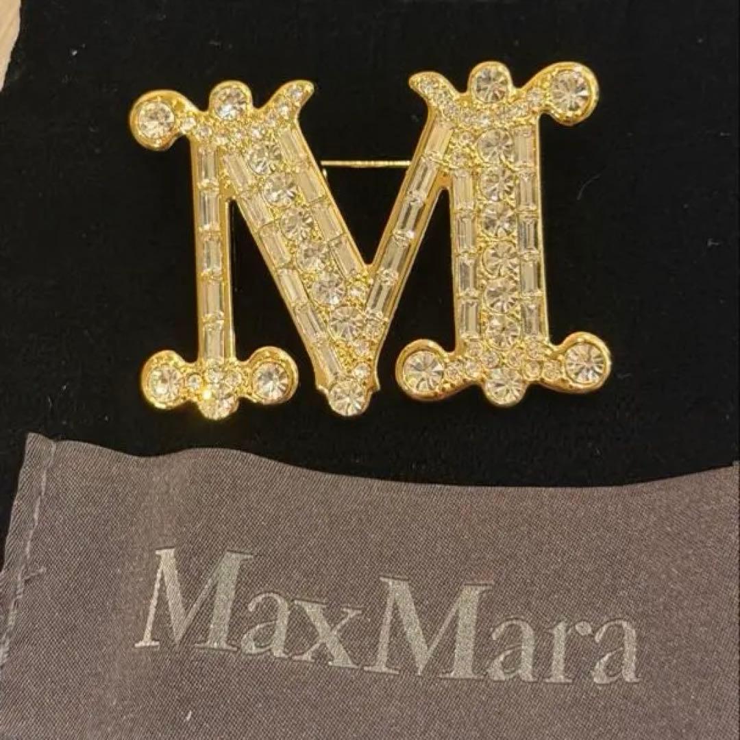 Max mara 定番 クリスタル x ゴールド　ブローチ