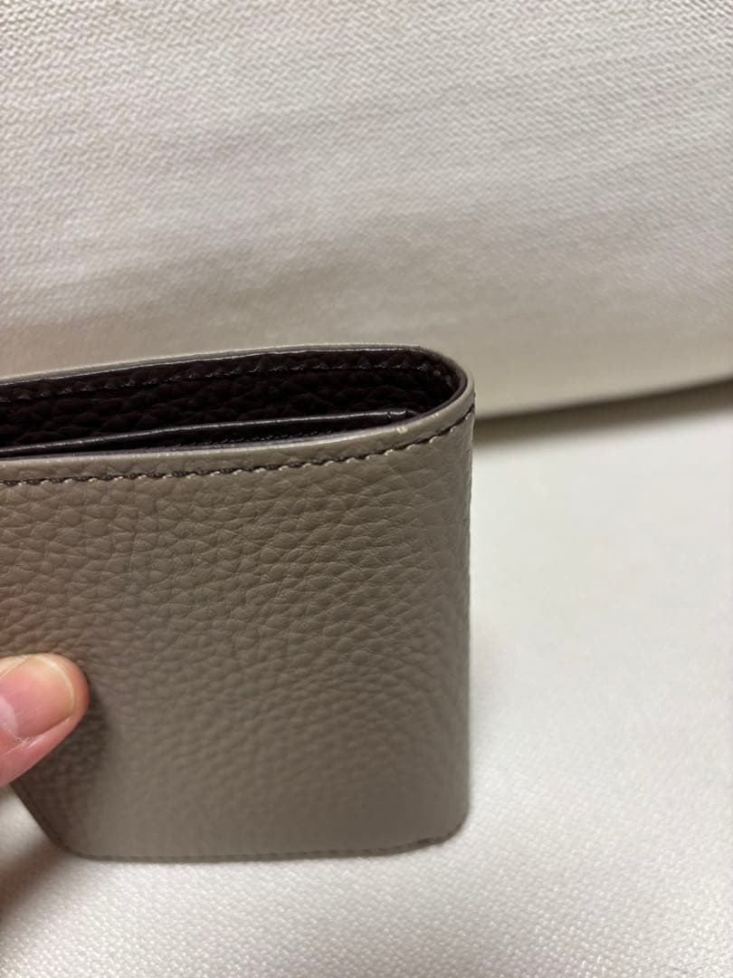 キタムラ　二つ折り財布　サンドベージュ