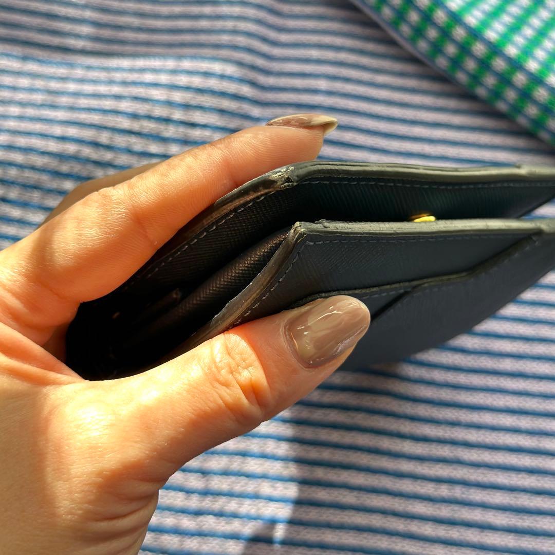 【最終値下げ！】MARNI ネイビー 二つ折り財布