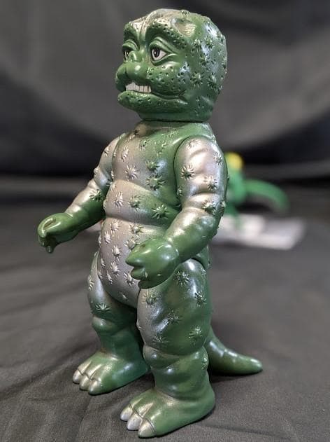 ミニラ（ブルマァク復刻）＆カマキラス（マルサン）ソフビフィギュア２体セット＋１